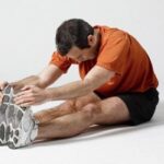 Um programa de exercícios saudáveis deve focar em flexibilidade, resistência e fortalecimento da musculatura
